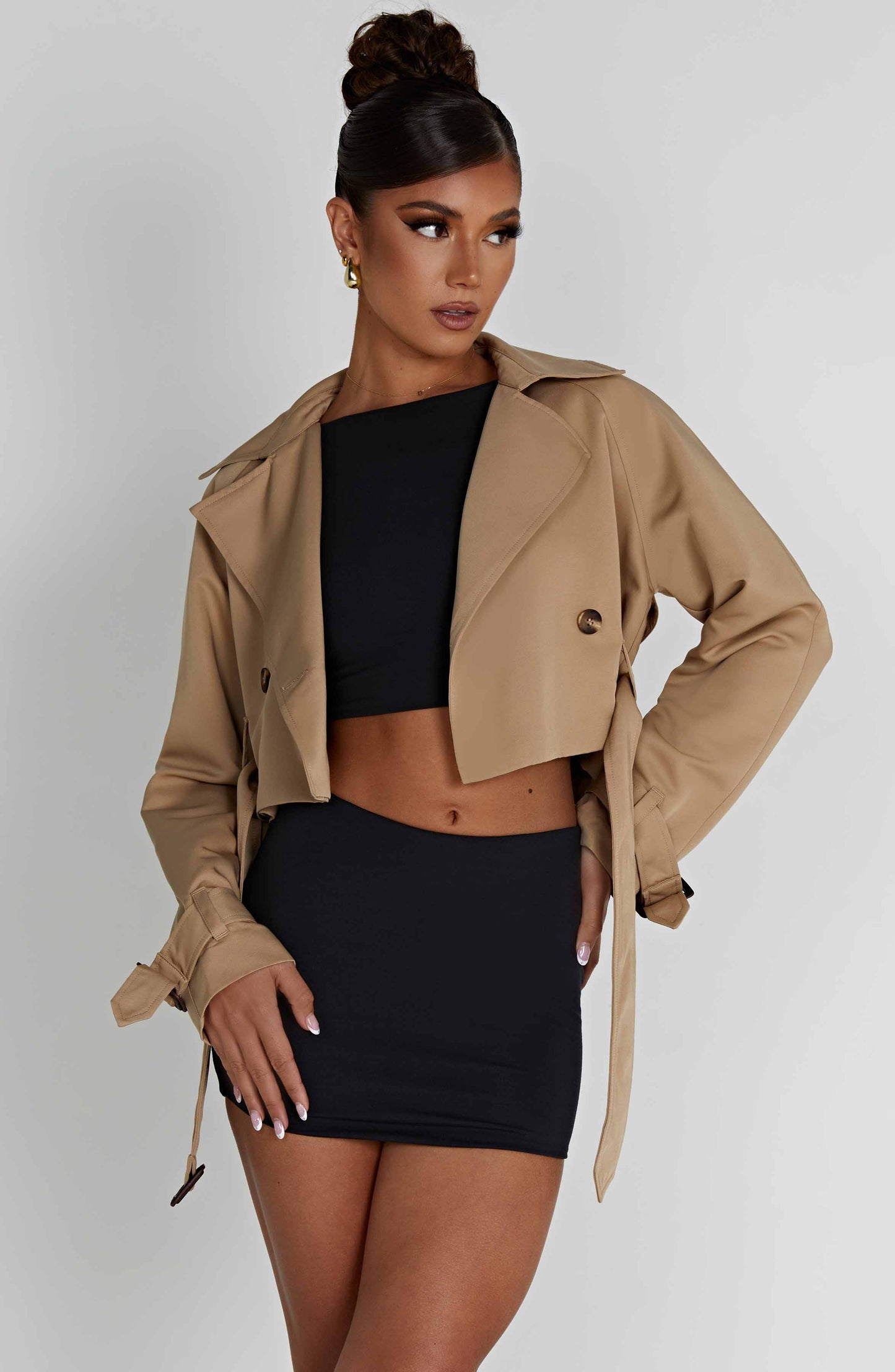 Helena™ | Cropped Beige Trench Coat